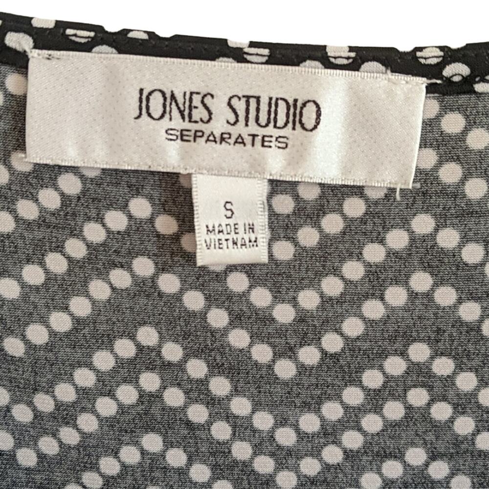 EUC Jones Studio Ruffle Front Top - Picture 3 of 5